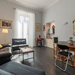 Piazza del Popolo Apartment with View