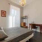 Piazza del Popolo Apartment with View